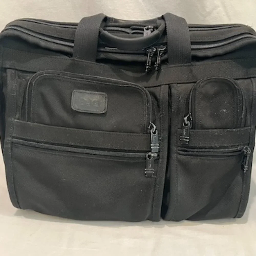 Tumi Alpha 2621D3 Large Nylon Leather Organizer Laptop Brief Case Media Bag